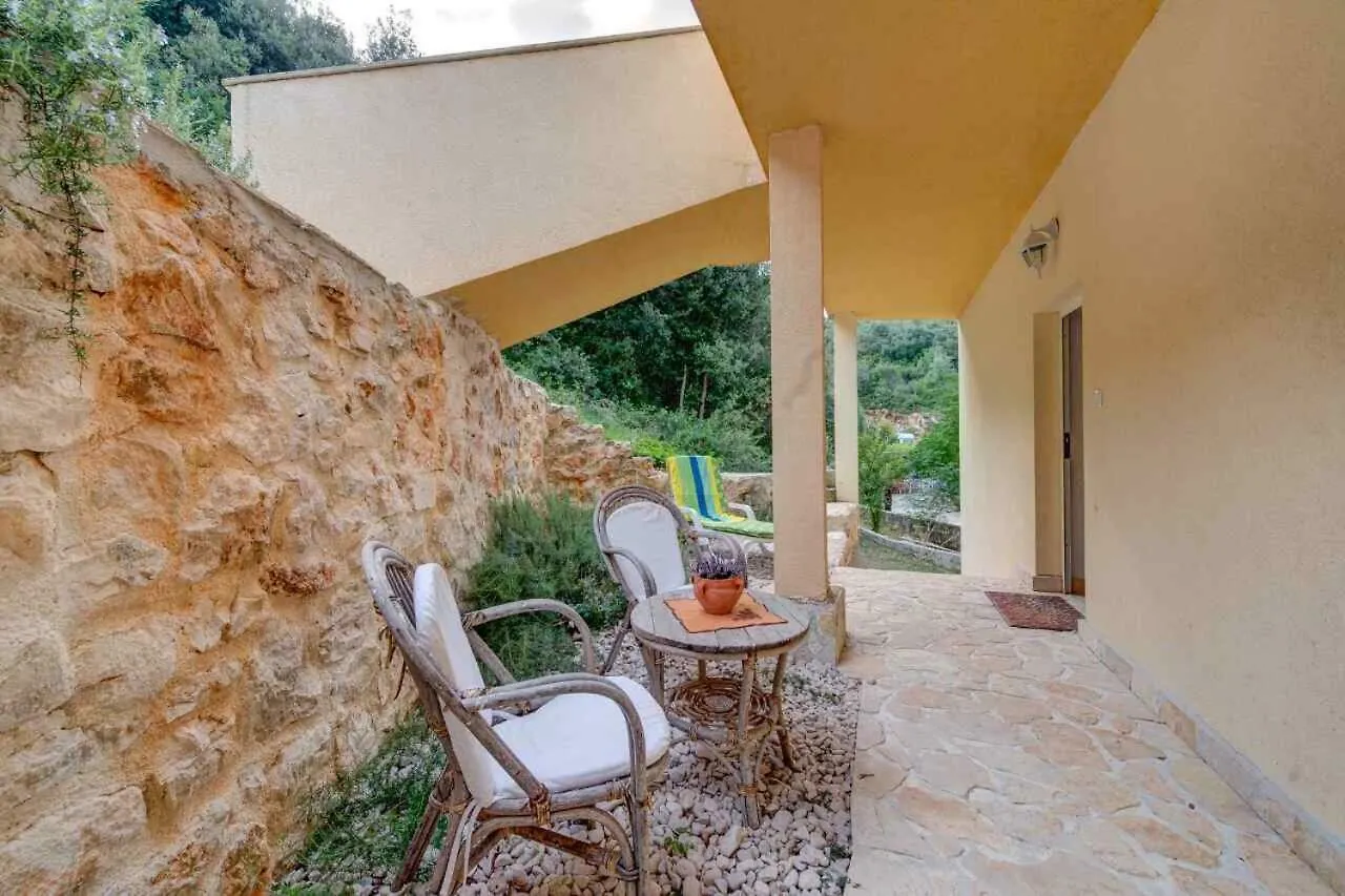Apartments Savar - Ilo Brbinj 0*,  Croatia