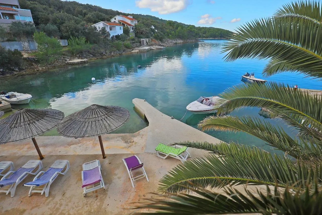 Apartments Savar - Ilo Brbinj 0*,  Kroatien