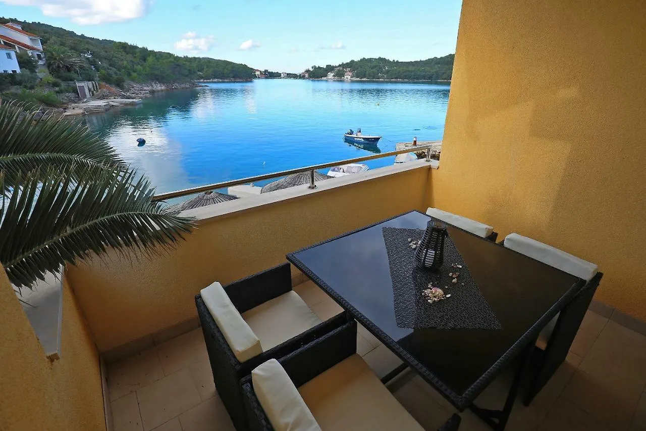 Apartments Savar - Ilo Brbinj Kroatien