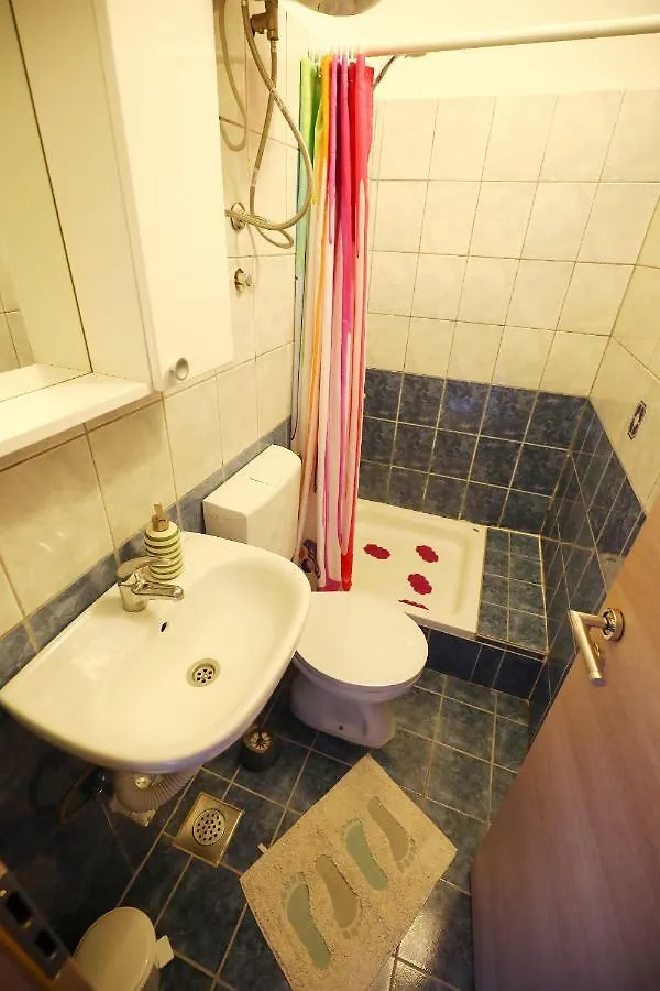 Apartments Savar - Ilo Brbinj
